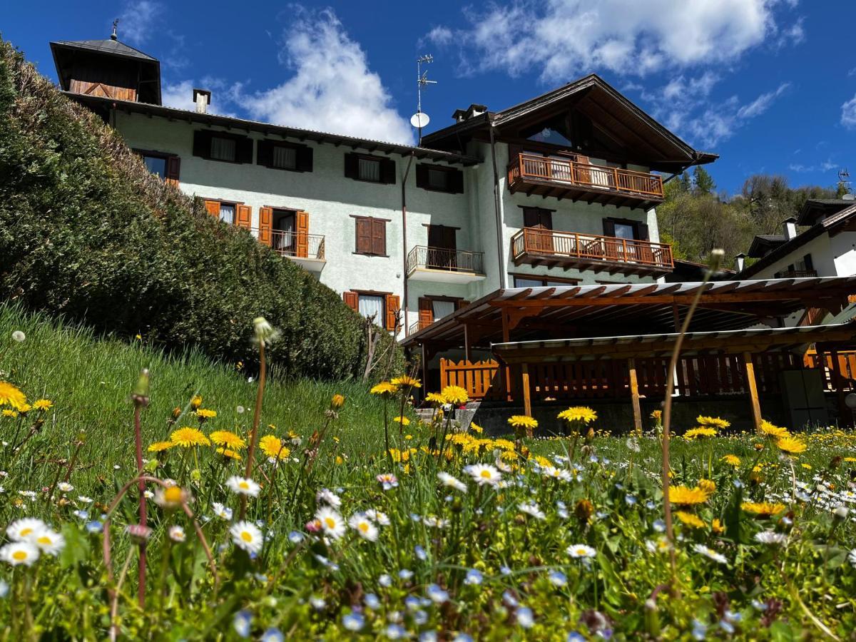 Hotel Miravalle Imer Bagian luar foto