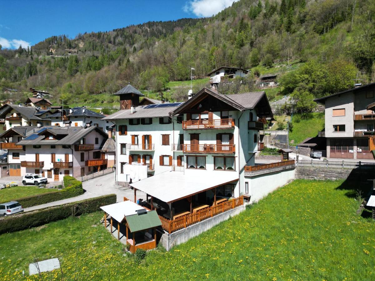 Hotel Miravalle Imer Bagian luar foto