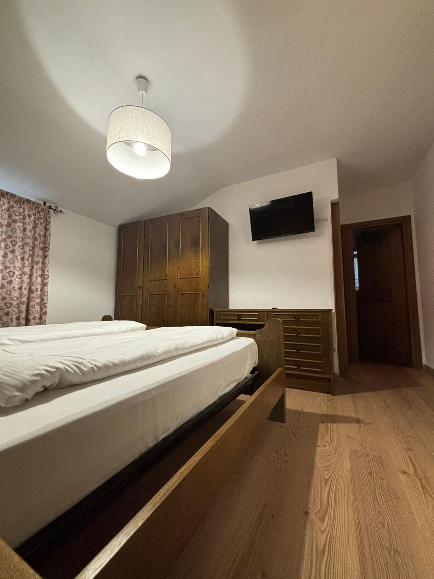 Hotel Miravalle Imer Bagian luar foto