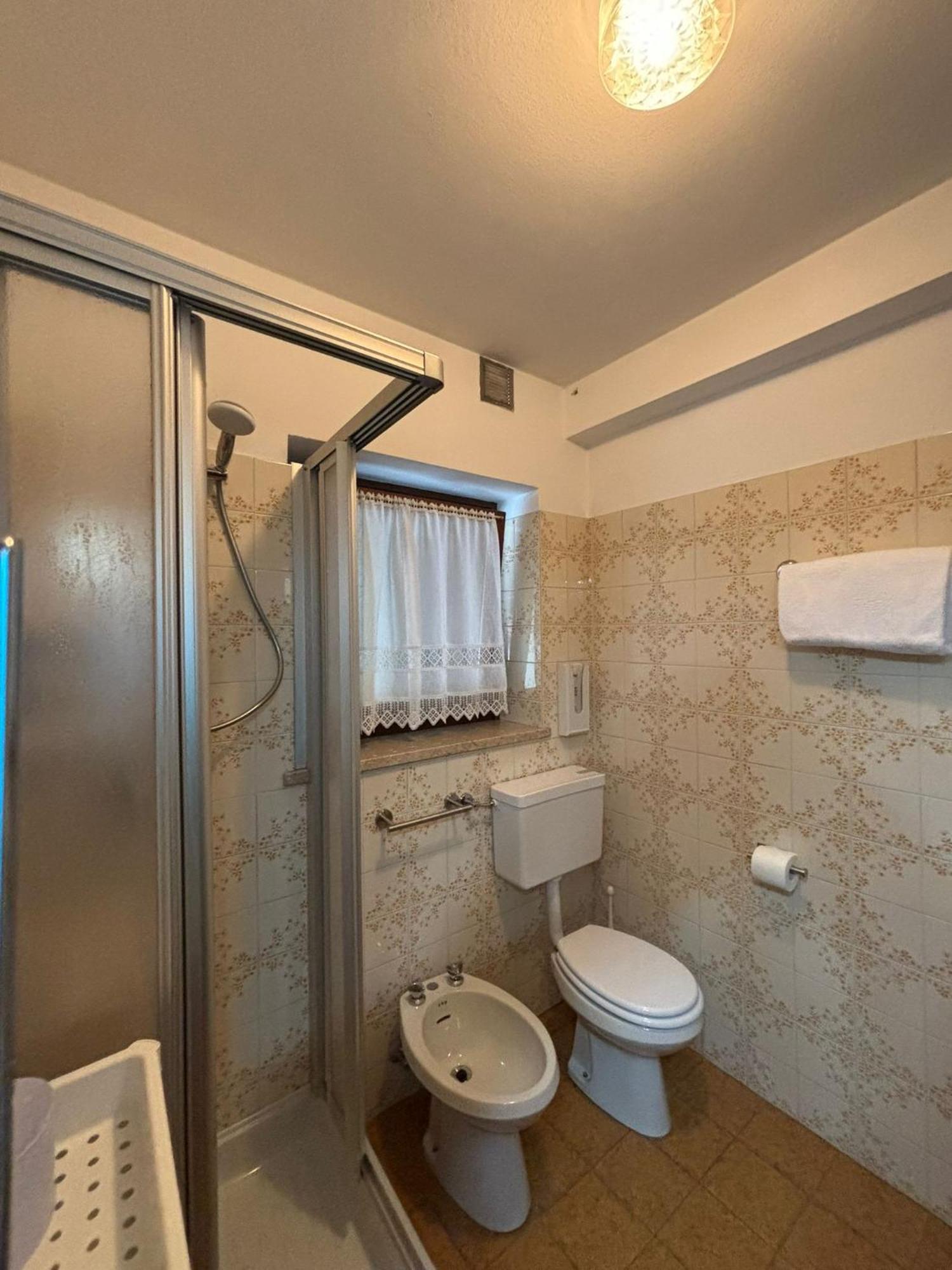 Hotel Miravalle Imer Bagian luar foto