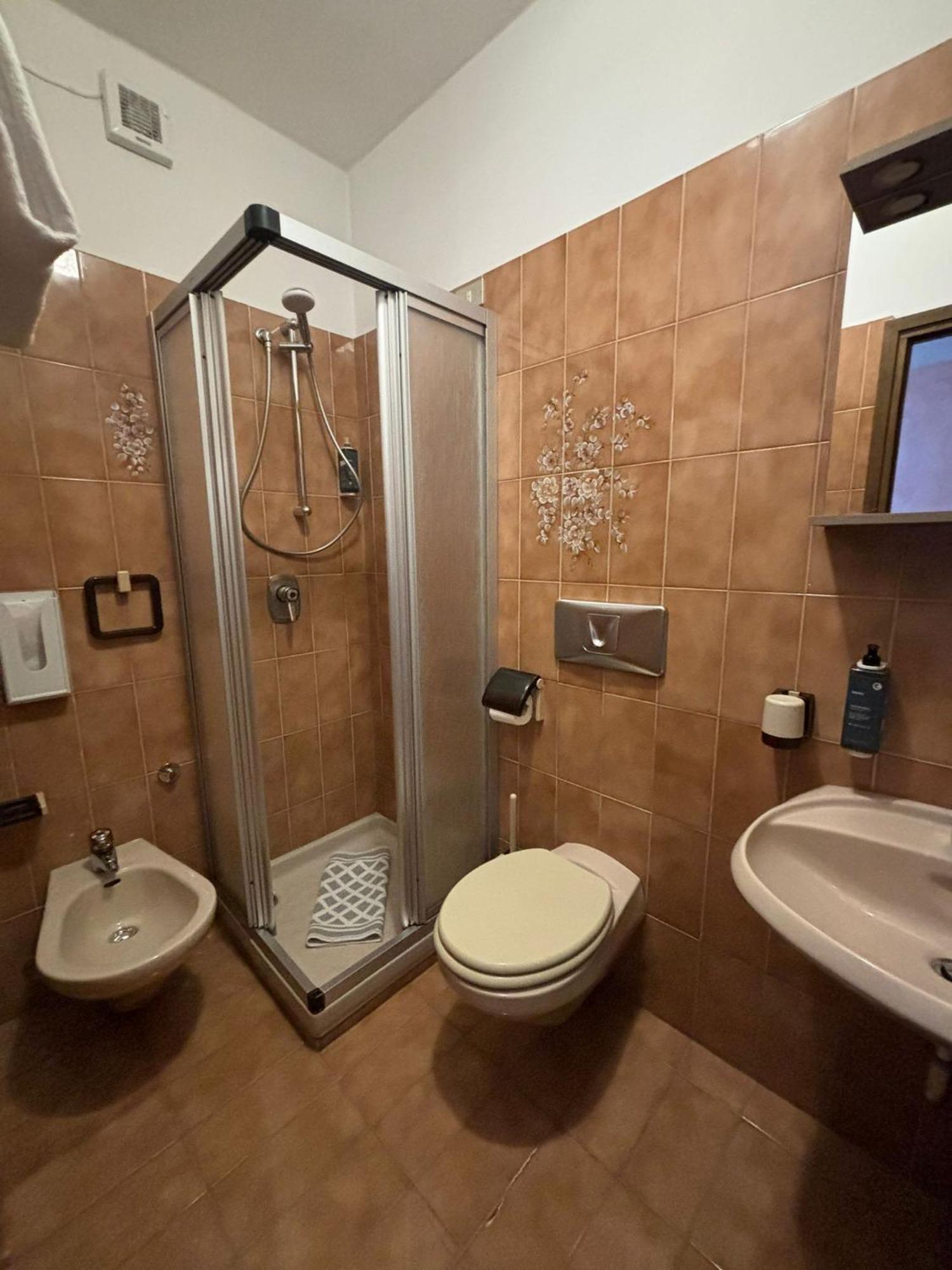 Hotel Miravalle Imer Bagian luar foto